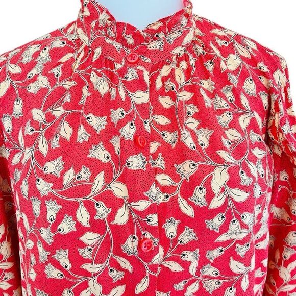 Who What Wear red floral button front blouse w/ ruffle going down sleeve sz M. - Picture 2 of 8